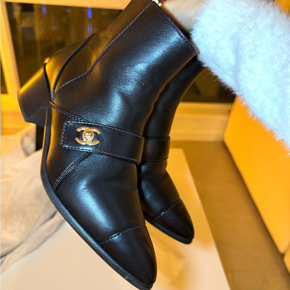 Chanel ankle boots black stretch lambskin
